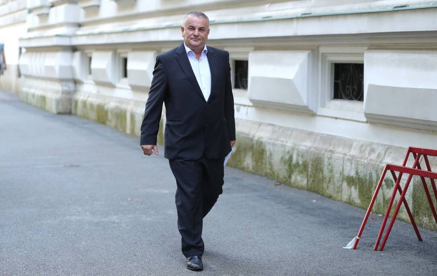 Drago Tadić dolazi na sudjenje na Županijski sud