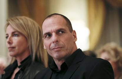 Nije stradao: Varoufakisa od bijesne gomile obranila žena