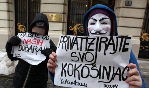 Occupy Croatia ispred Sabora: Privatizirajte svoj kokošinjac!