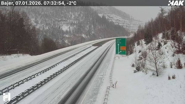 FOTO Autoceste diljem Hrvatske zametene snijegom, pogledajte