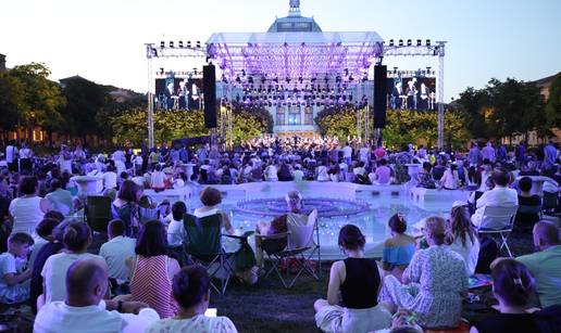 FOTO Na Tomislavcu odr&zcaron;an gala koncert 'Praznik mjuzikla': Pogledajte kako je bilo...