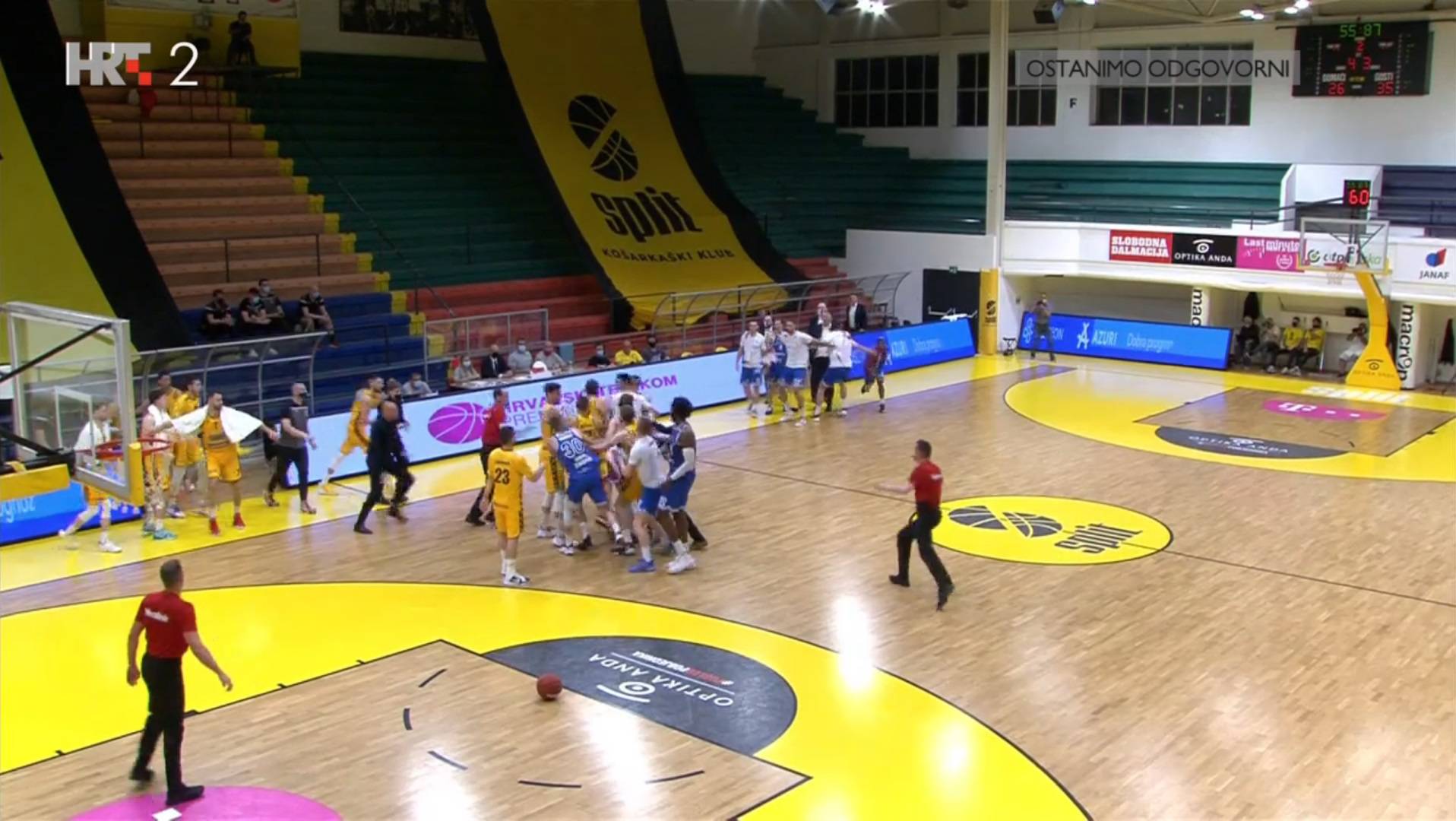 Žestoko na Gripama: U finalu Zadra i Splita sukobila se dva srpska košarkaša na parketu!