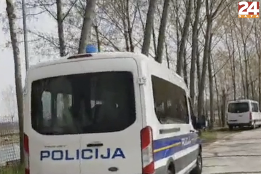 Policija upala u vikendicu kontroverznog načelnika Čeminca, više osoba uhićeno
