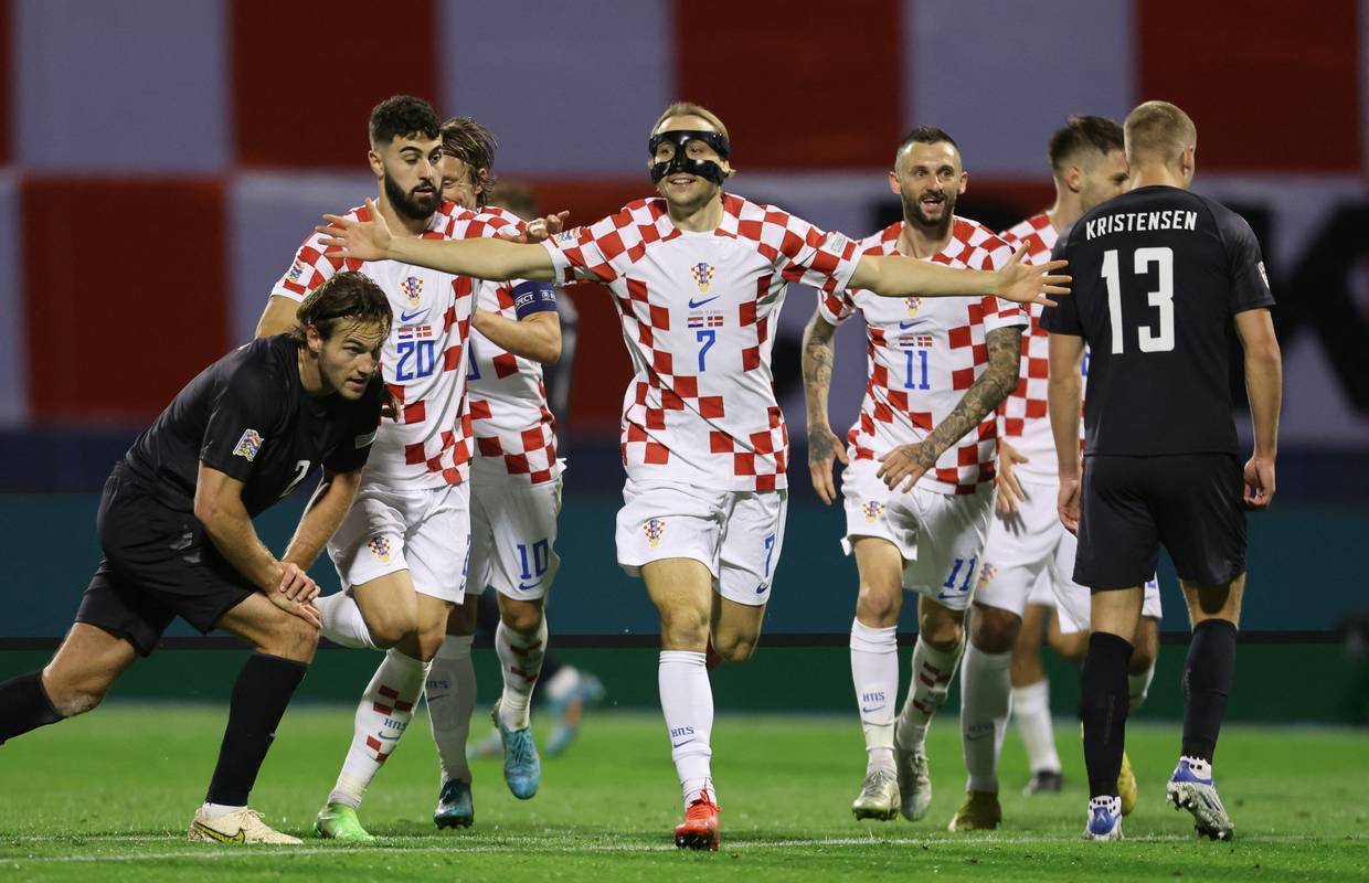 Zorro Lovro srušio je Dance, Hrvatska na vrhu skupine!
