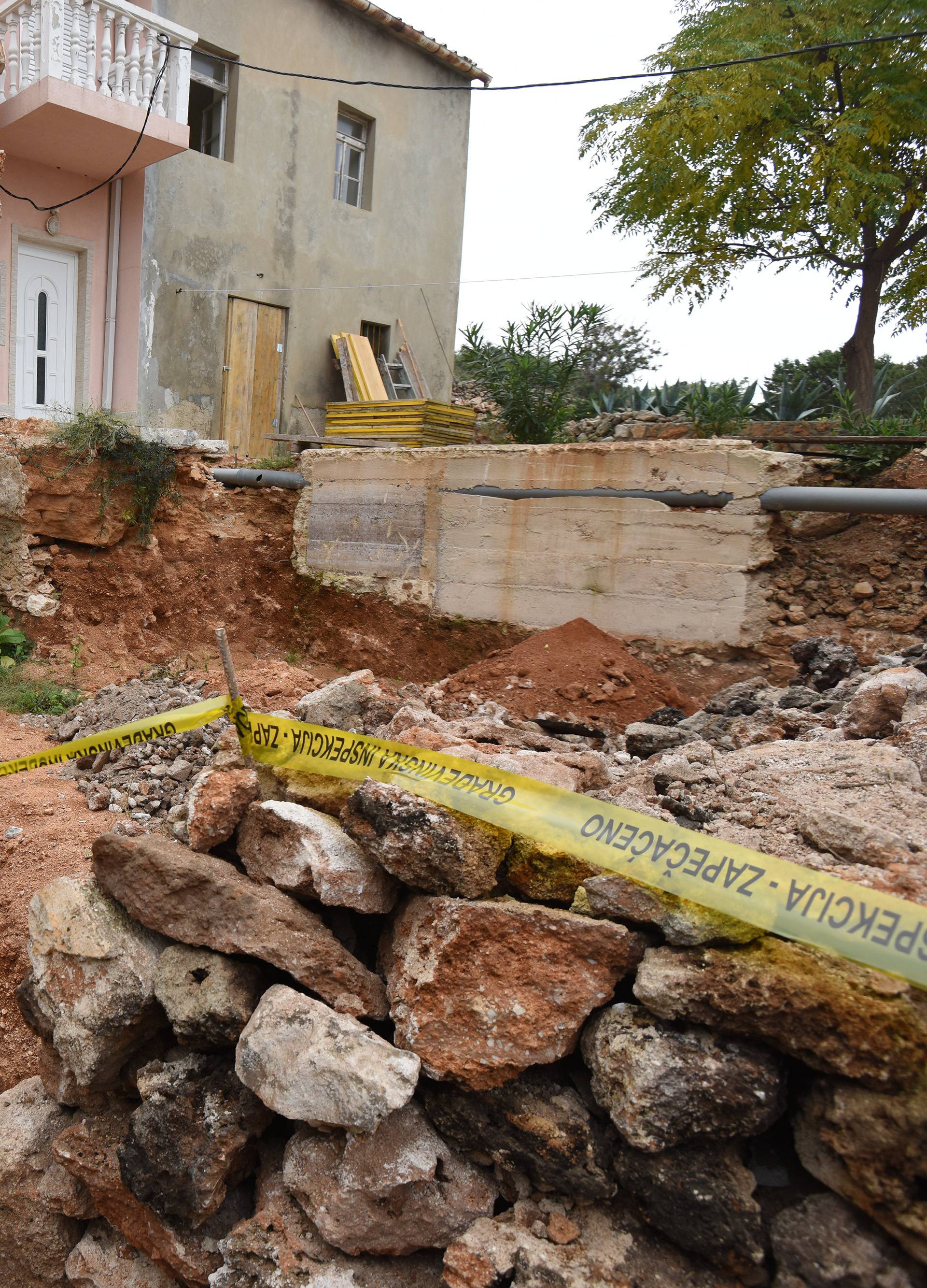 HDZ-ovka koja je srušila kuću starici sama tražila razrješenje