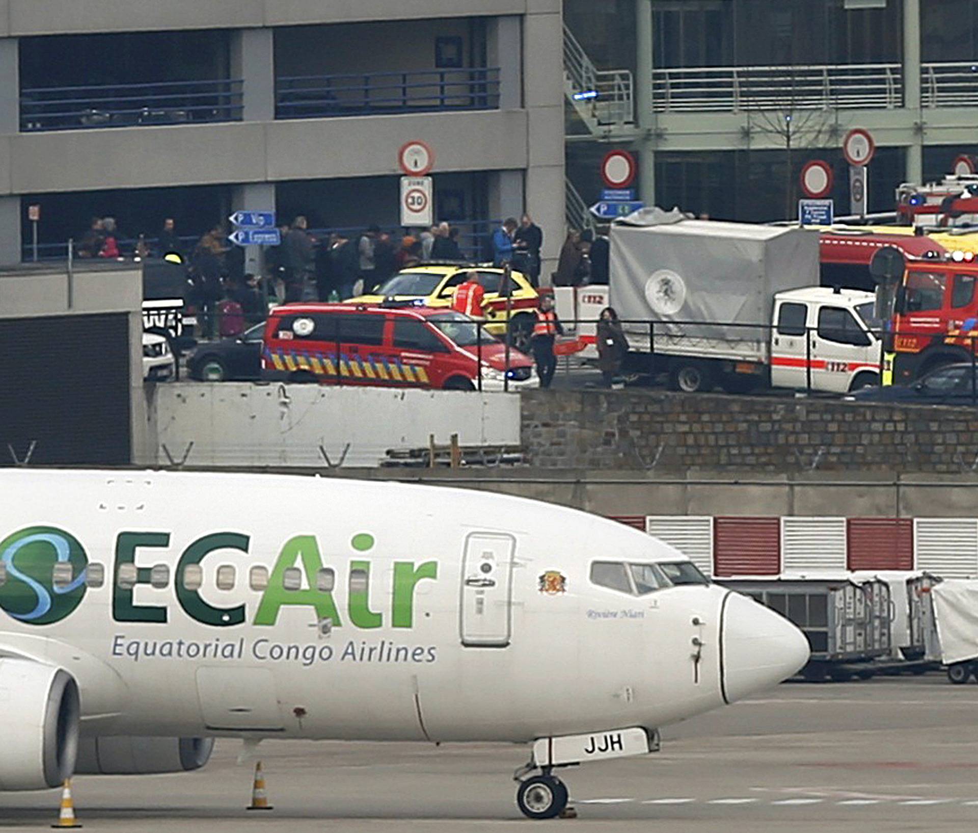 U napadu na zračnu luku 14 mrtvih, IS prezeo odgovornost