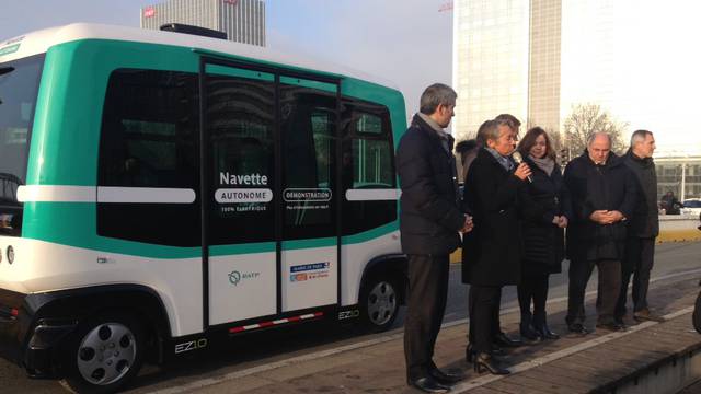 Revolucija na cestama: Pariz je uveo prve autobuse bez vozača