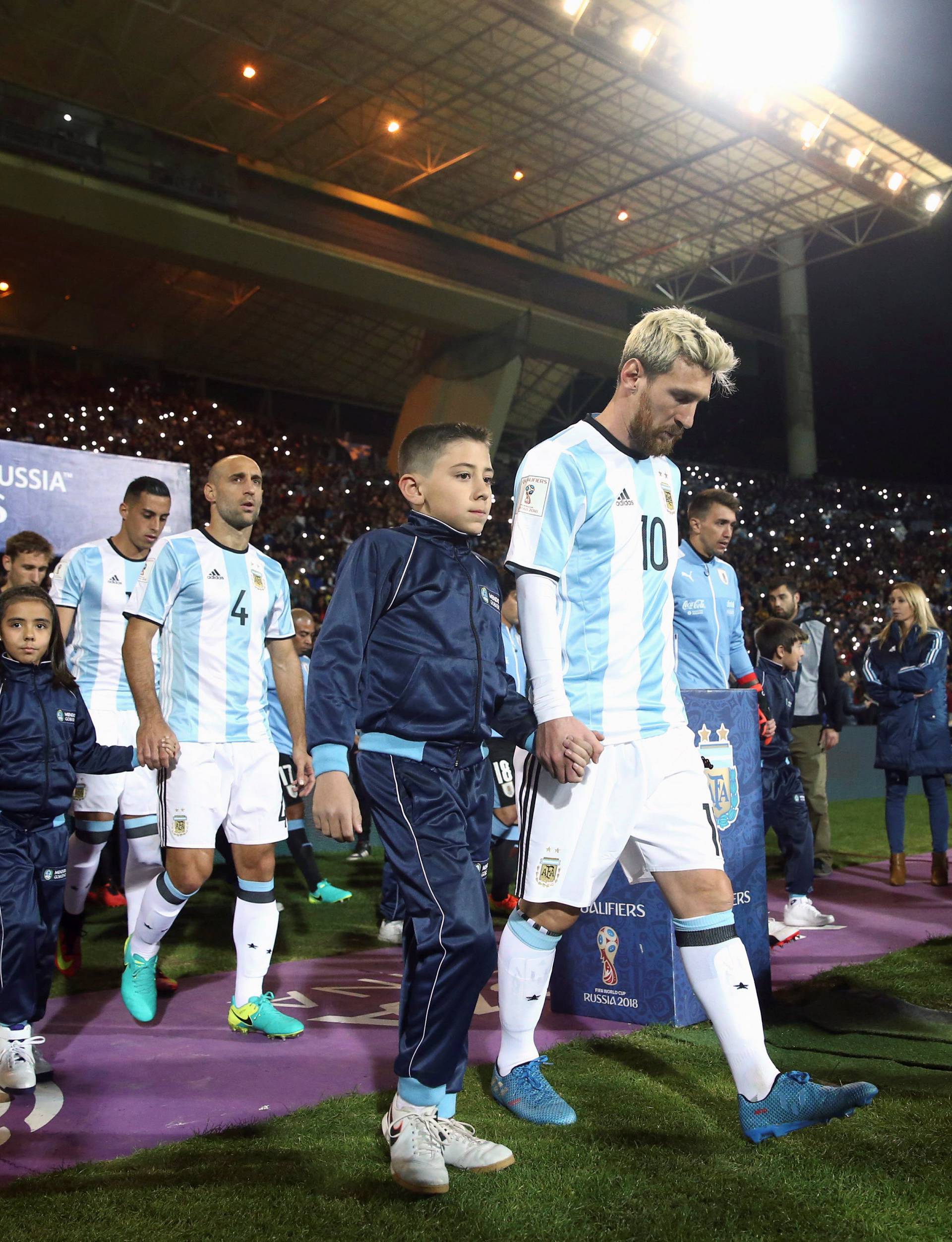 Football Soccer - World Cup 2018 Qualifiers - Argentina v Uruguay - Estadio Malvinas Argentinas, Mendoza, Argentina