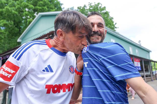 SP 2026 Mississauga: Fenomenalan susret hrvatskih navijača, Dinamovac ljubio grb Hajduka a Hajdukovac Dinama