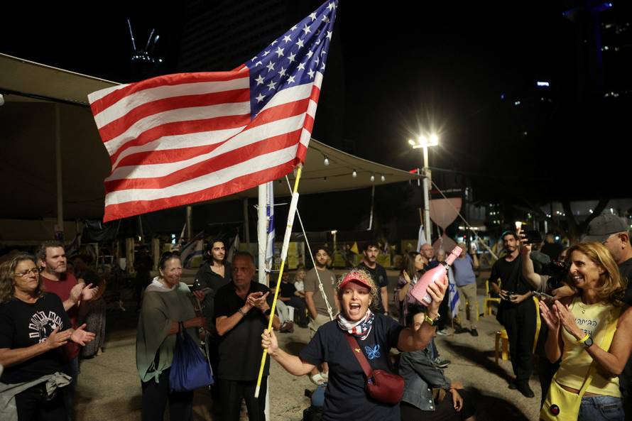 Tel Aviv following the announcement of the agreement between Israel and Hamas to the first phase of Trump's plan for Gaza