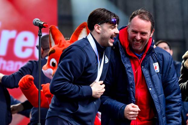 Zagreb: Hrvatska rukometna reprezentacija stigla na svečani doček na Trgu bana Josipa Jelačića