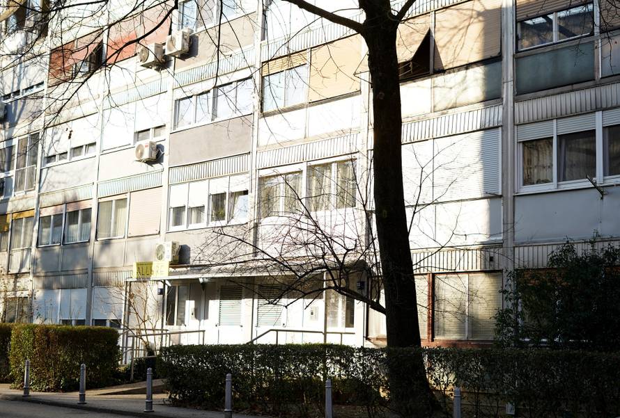 Zagreb: Zgrada u Zapruđu gdje je u jednom od stanova došlo do požara