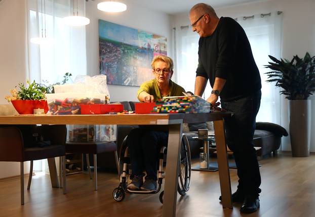 Nijemica Rita Ebel izgradila rampu od lego kocki