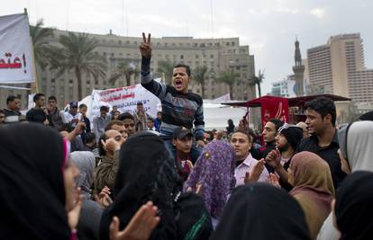 Egipat: Čekajući prve rezultate prosvjednici okupirali Tahrir