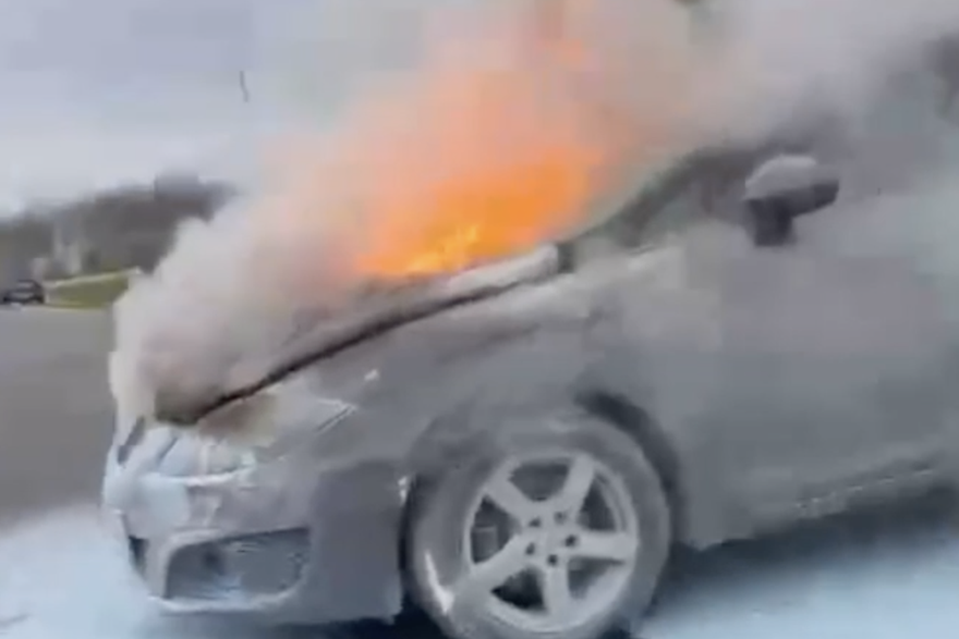 Zapalio se automobil u Osijeku