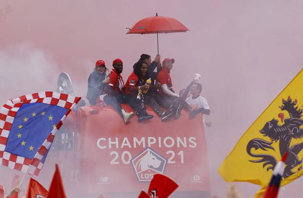 Ligue 1 - Lille receive Ligue 1 trophy