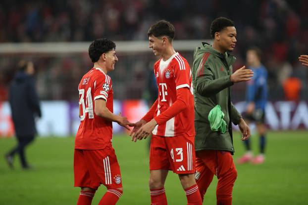 Fussball, Herren, Champions League, Saison 2025/2026, FC FC Bayern Munich - Atalanta Bergamo, Achtelfinale R&uuml;ckspiel, Allianz Arena