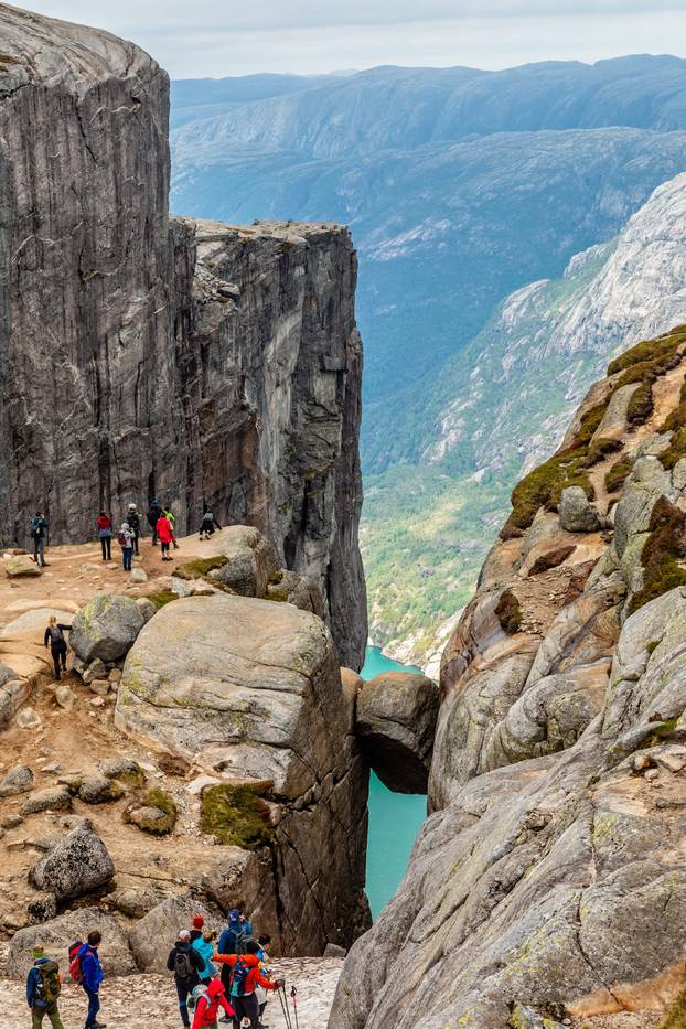 Ekstremni turizam: Ovo je 20 najopasnijih mjesta na svijetu koja možete posjetiti