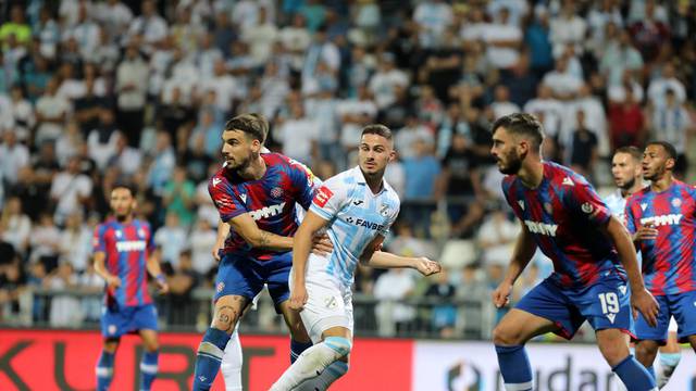 Rijeka srušila Hajduk u Jadranskom derbiju i preuzela vrh HNL-a