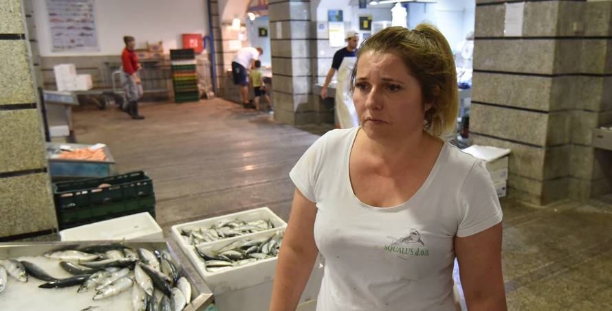 Pula: Nepoznata napadaÄica prodavaÄicu riibe zalila solnom kiselinom