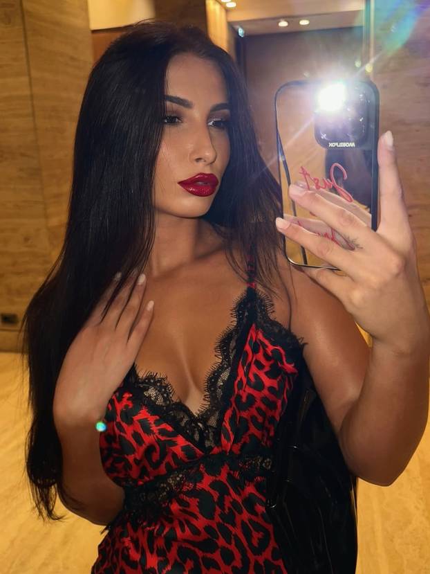 FOTO Ljepotice u zavadi: Ovo su vruća izdanja 'Savršenih' koje se prozivaju na mrežama...