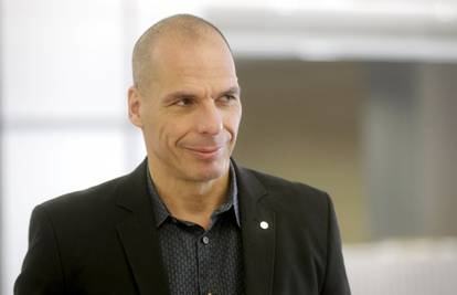 Ministri Eurozone: Varoufakis je zgubidan, kockar i amater