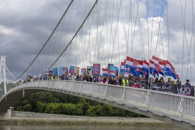 Osijek: Održan je  Hod za život
