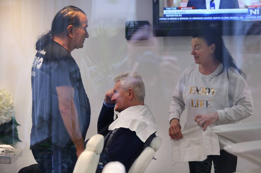 Gazda je 'vratio' staru frizuru i poručio svima: Osvojit ću vlast!