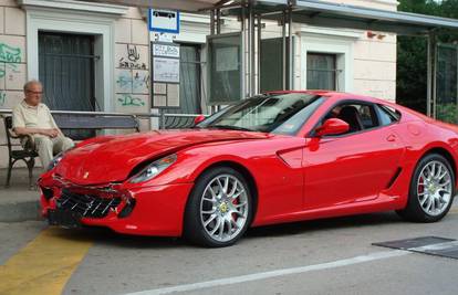 Slovenac u Opatiji razbio Ferrari od 1,5 milijuna kn