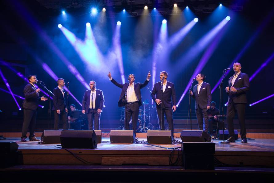 FOTO Duško Ćurlić je nastupio s Rišpetom:  'Iznimna je čast...'