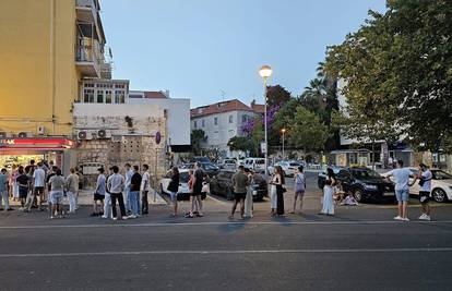 FOTO Velike gužve na kioscima u Splitu. Ivošević: Zahvaljujući sajmenim danima mogu raditi!