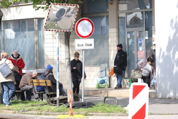 FOTO Veliki petak u pučkim kuhinjama: 'Na Svetom Duhu imamo spremnih 750 obroka'