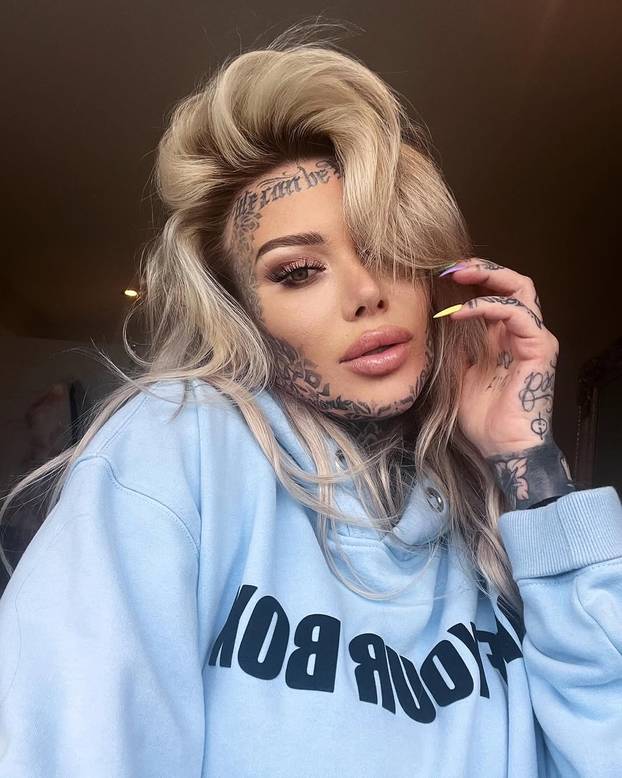 FOTO Becky ponestaje mjesta za tetovaže: Najbolnije mjesto za tetovažu? Nije ono što mislite...