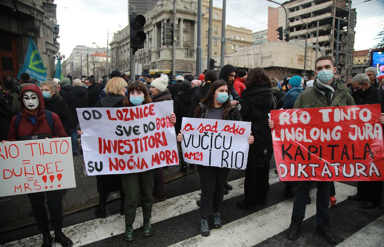 Tvrtka Rio Tinto zbog masovnih prosvjeda u Srbiji privremeno će obustaviti projekt rudnika litija