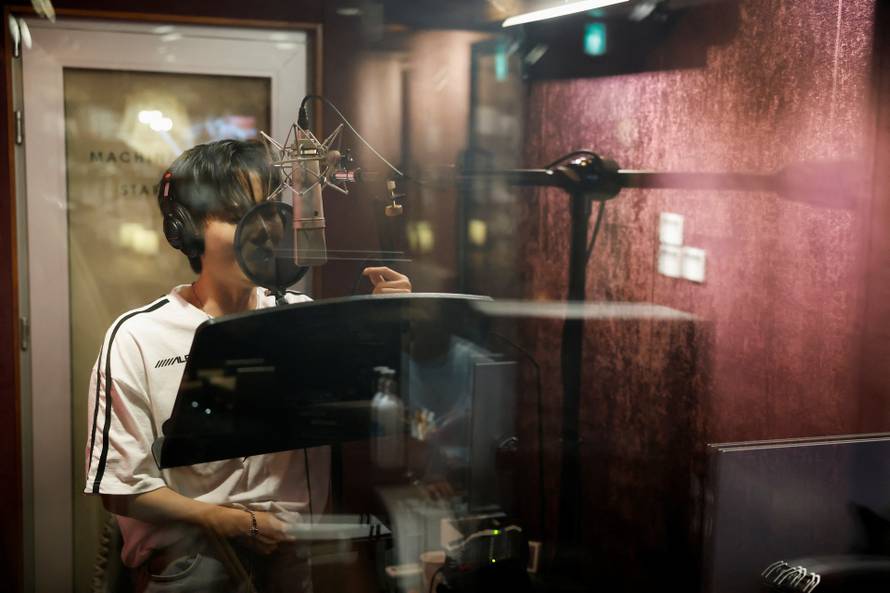 North Korean defectors debut in K-pop group aiming for global stage