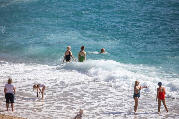 Dubrovnik: Kupači na najpoznatijoj gradskoj plaži Banje