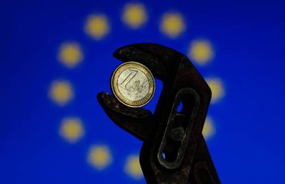 Dužnosnici EU: Politička kriza u Italiji neće ugroziti euro...