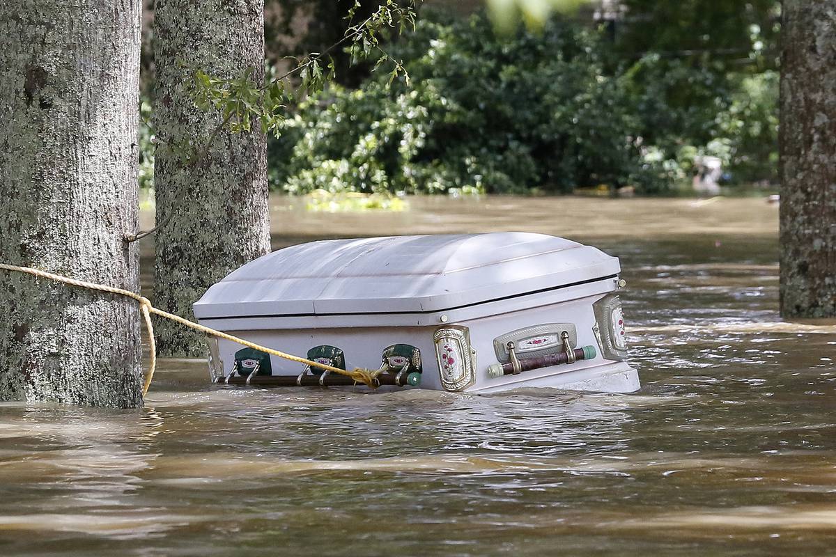 Strašna kataklizma u Louisiani iz grobnica izbacila lijesove...