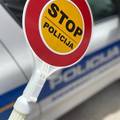 KAOS U ISTRI Motociklist te&scaron;ko ozlije&dstrok;en u sudaru s autom. Slovenac pijan pao s mopeda