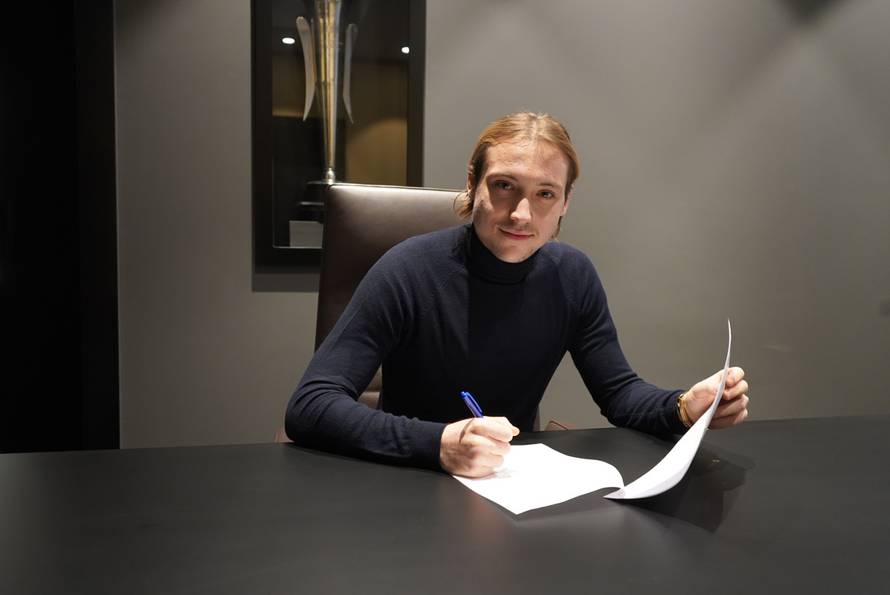 Anketa: Treba li Lovro Majer otići iz Dinama u Marseille?