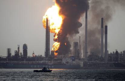 Gori najveća Shellova rafinerija u Singapuru, nema ozlijeđenih