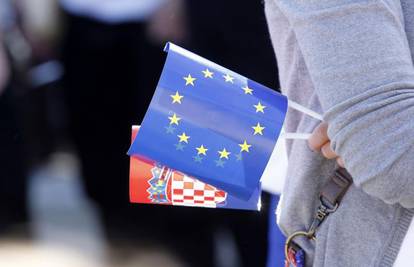 EK odobrila Hrvatskoj 72 mil. € za 15 prometnih projekata