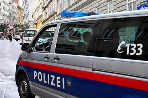 Pucnjava u Austriji: Muškarac je ubijen, a žena teško ranjena. Napadač bježao pa se ubio