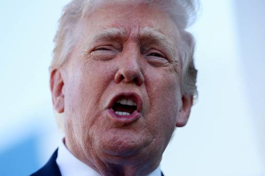 TRUMP PODIVLJAO: SAD vi&scaron;e ne&cacute;e biti tu za vas. Odite u Hormuz i uzmite si naftu!