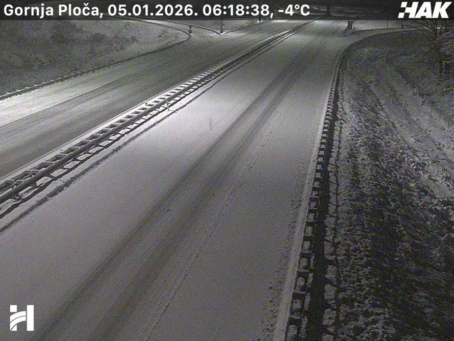 FOTO  Snijeg pada u Zagrebu, A1 zatvorili kod Sv. Roka zbog sudara. Ovako izgledaju ceste