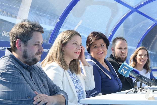 Zagreb: Konferencija povodom koncerta "Progledaj srcem" koji će se održati na Stadionu Maksimir