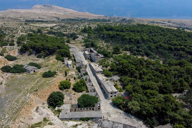 Pogled iz zraka na "Hrvatski Alcatraz"
