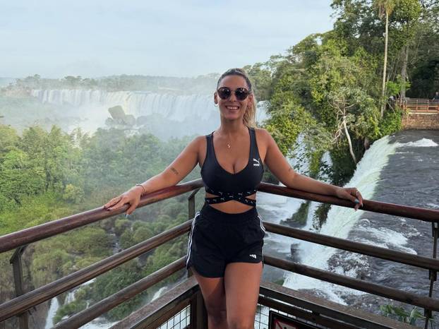 FOTO Bujna Argentinka upala u hotel omiljene ekipe i ostvarila san. Samo, zaboravila je nešto