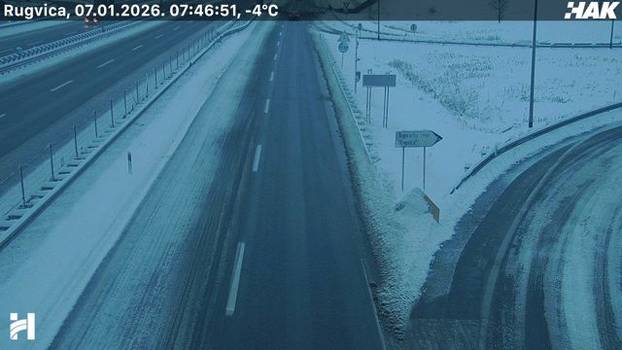 FOTO Autoceste diljem Hrvatske zametene snijegom, pogledajte