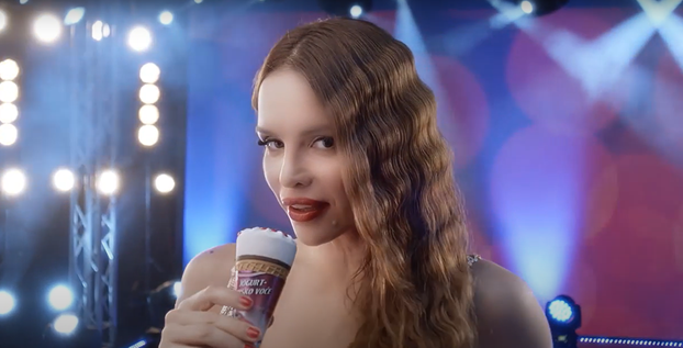 FOTO Na Svjetski dan sladoleda prisjećamo se kako u njemu uživaju naše poznate dame